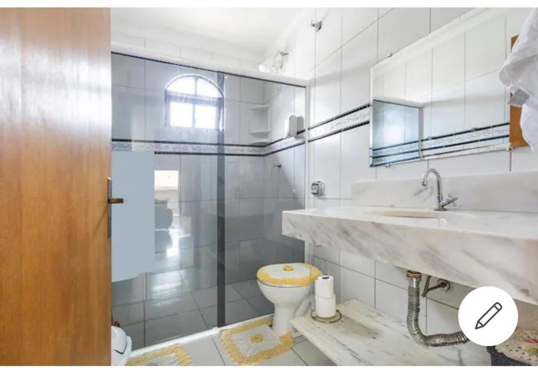 Quarto Em Casa Da Familia Anton São José dos Pinhais Eksteriør bilde